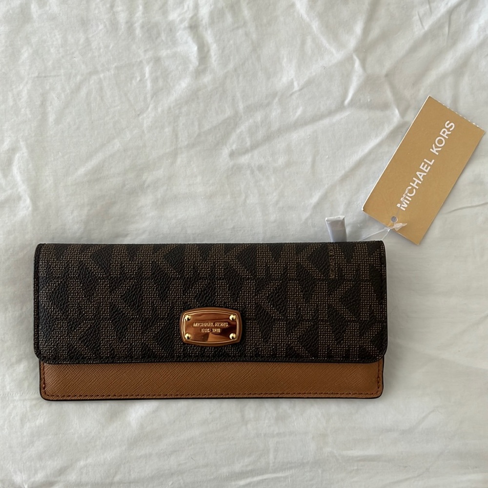 NWT Michael Kors Jet Set Travel Long Wallet